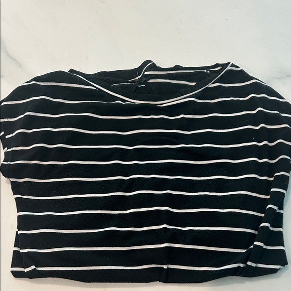 Elegant Off-Shoulder Black and White Striped Jumpsuit - Picture 2 of 5